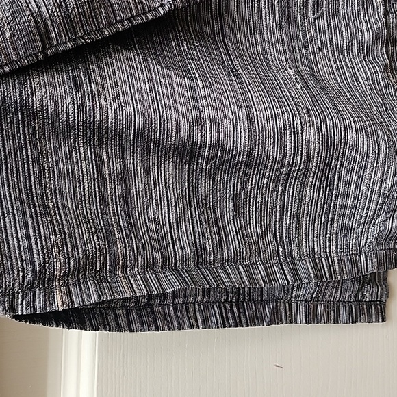 Chico's Design 100% Silk Textured Gray Women's Top Size 2 (12) - Picture 7 of 10